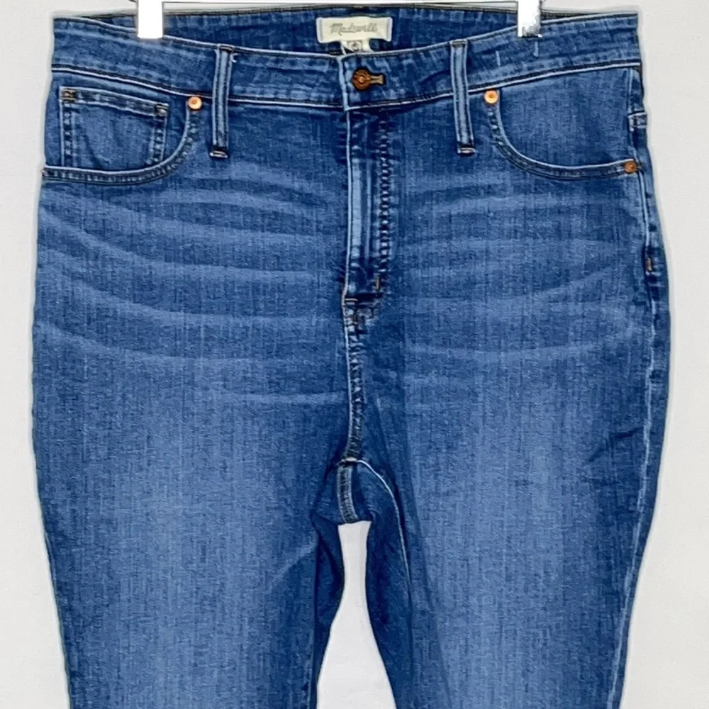 Madewell Curvy High Rise Skinny Crop Jeans Medium Wash - Size 33P_3